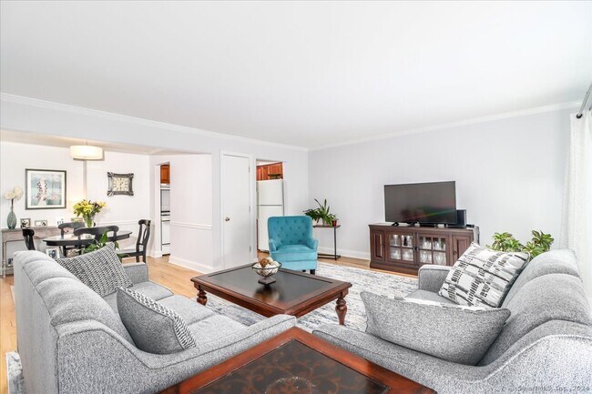 Building Photo - 22 Olcott Way