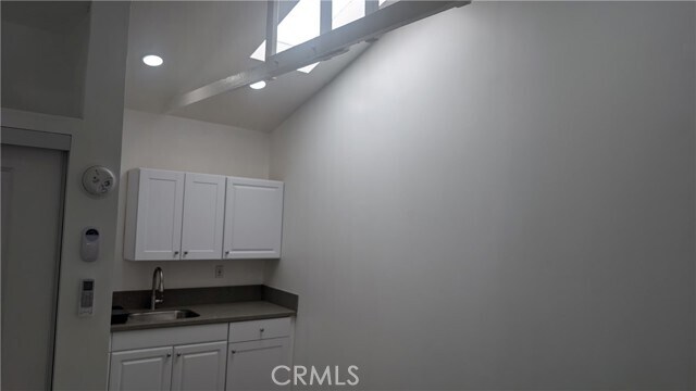 Building Photo - 6547 W 83rd St