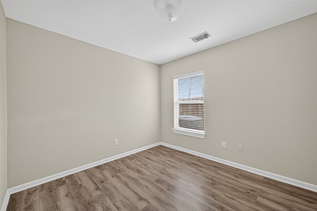 Building Photo - 7242 Autumn Bluff Ln