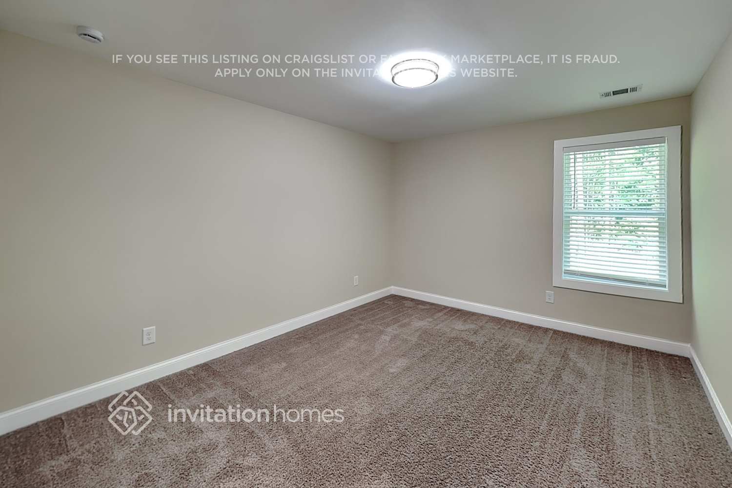 Building Photo - 310 Valley View Dr