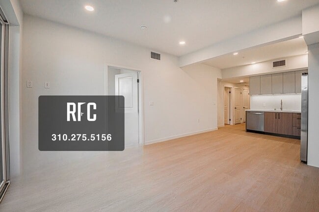 Building Photo - Welcome to the Gramercy