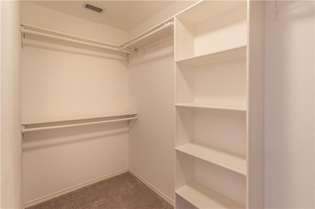 Building Photo - 16049 Treebine Dr