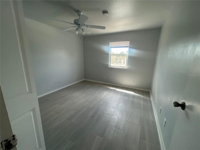 Building Photo - 6519 W Newberry Rd