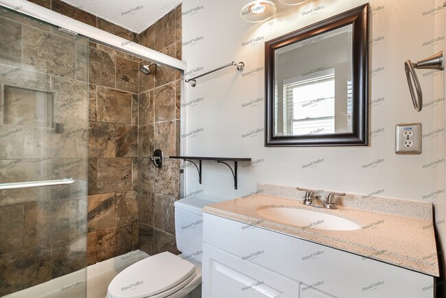 Building Photo - 6742 Barnwood Dr