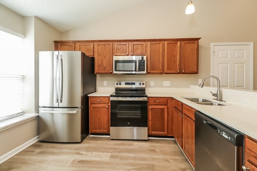 Building Photo - 9129 Shenington Pl