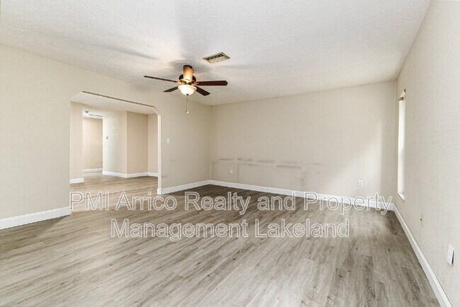 Building Photo - 5680 Durrance Rd