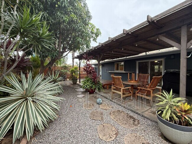 Building Photo - 128 Hoopili Akau St