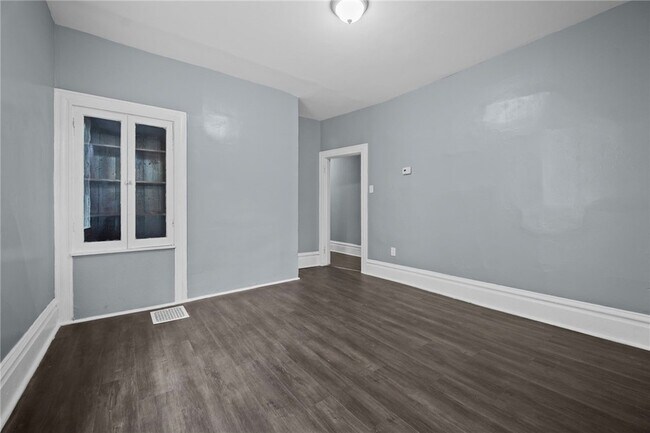 Building Photo - 7807 Kelly St