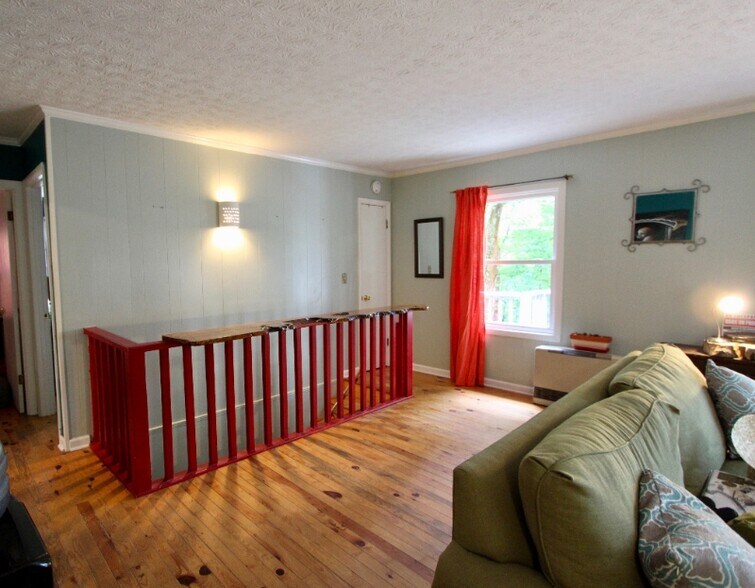 Building Photo - 416 Rainbow Mountain Rd