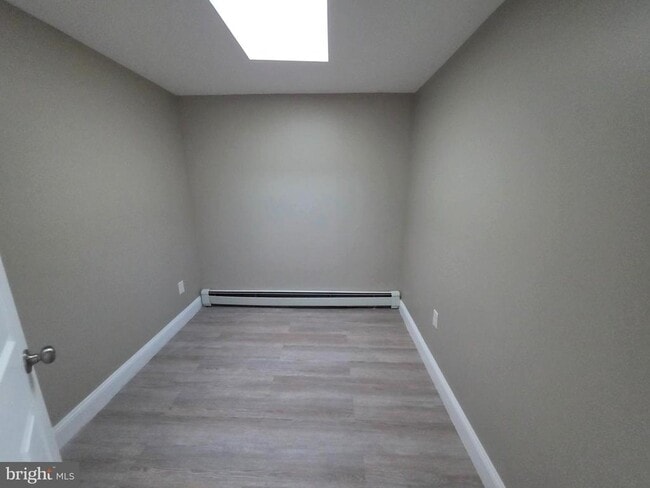 Building Photo - 107 Walnut Ave