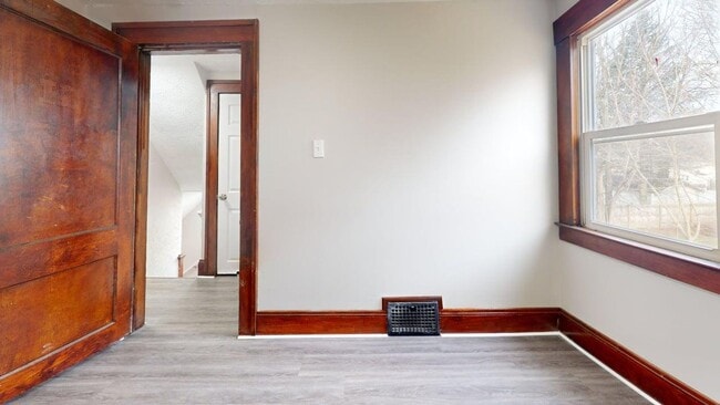 Building Photo - Akron 3 Bedroom Single Family Home + Garage