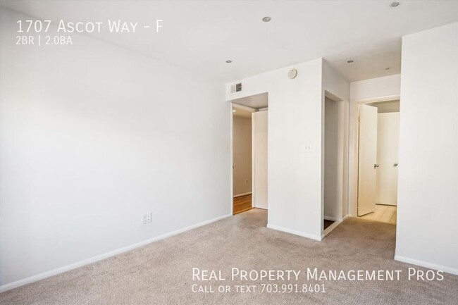 Building Photo - 1707 Ascot Way