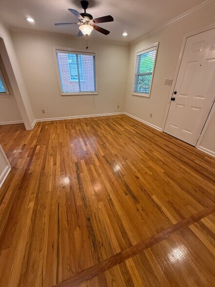 Living Area - 2808 10th Ct S