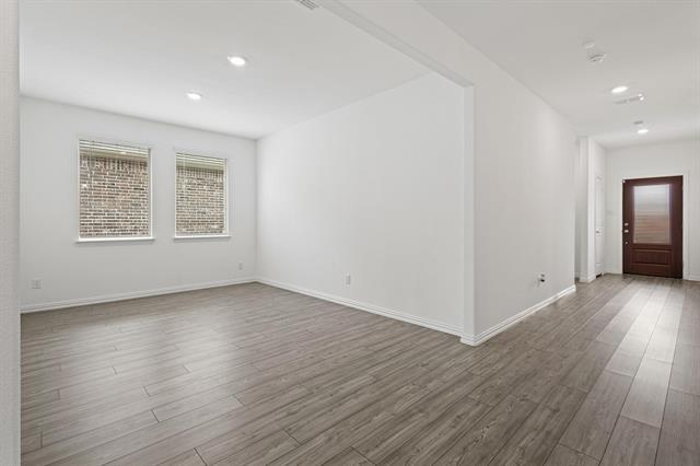 Building Photo - 3708 Milkweed Rd
