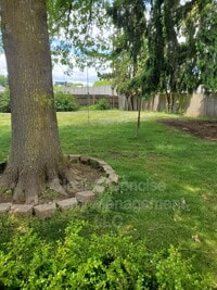 Building Photo - 3131 Kentwood Dr