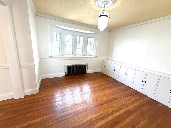 Building Photo - 15 Glenburn Rd