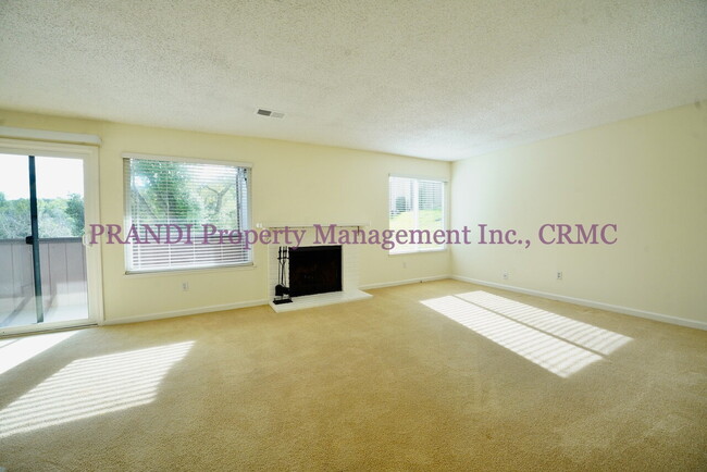 Building Photo - Convenient Novato Apartment with Great Nat...