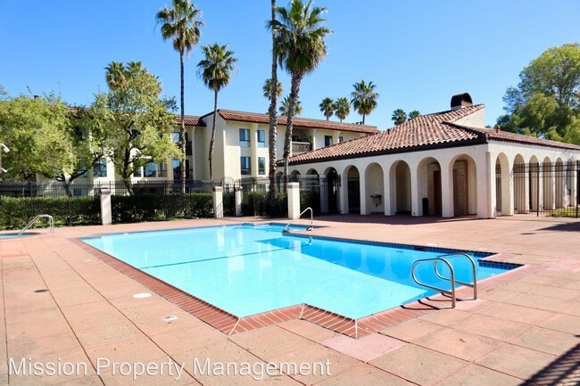 Building Photo - 2 br, 2 bath House - 39821 Cedar Blvd Unit...