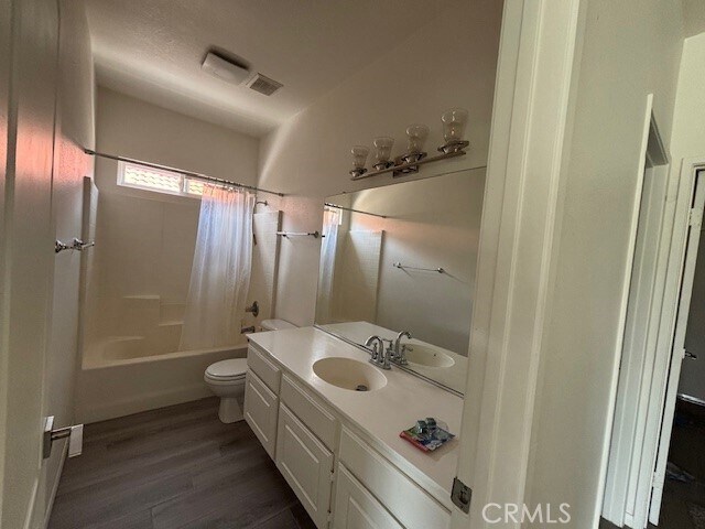 Building Photo - 904 Bergamo Ave