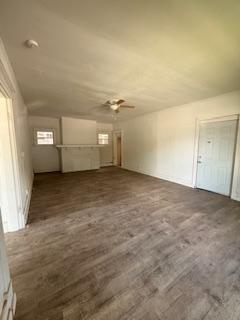 Building Photo - 1306 W 7th St