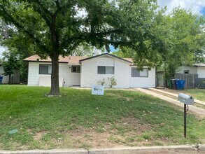 Building Photo - 4110 Tropical Dr
