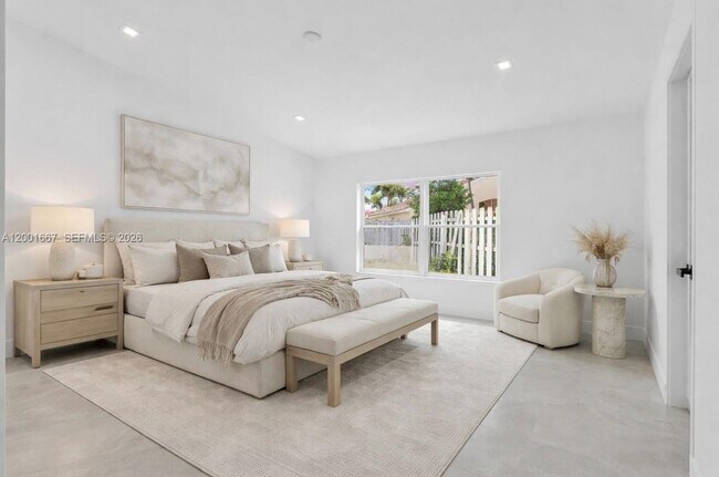 Building Photo - 4967 SW 32nd Way