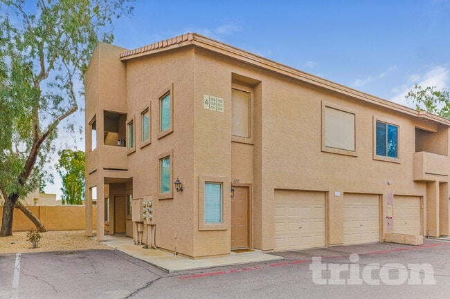 Building Photo - 1406 W Emerald Ave