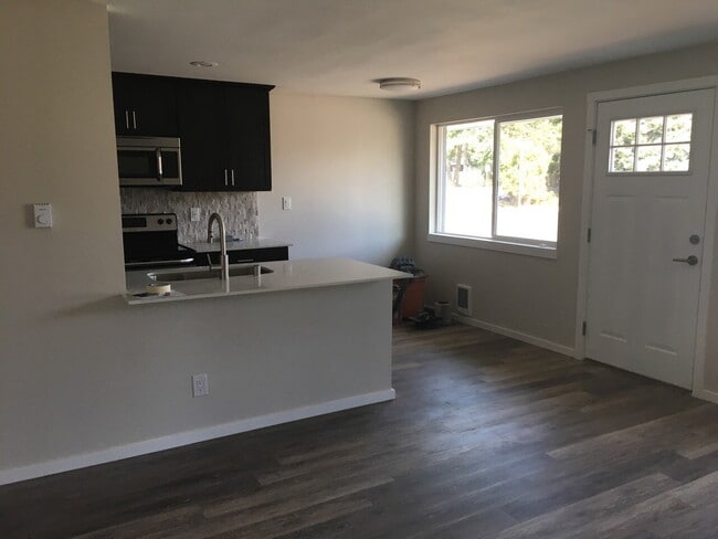 Building Photo - 8516 Washington Blvd SW