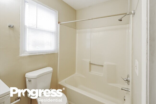 Building Photo - 5351 Ridgemere Ct