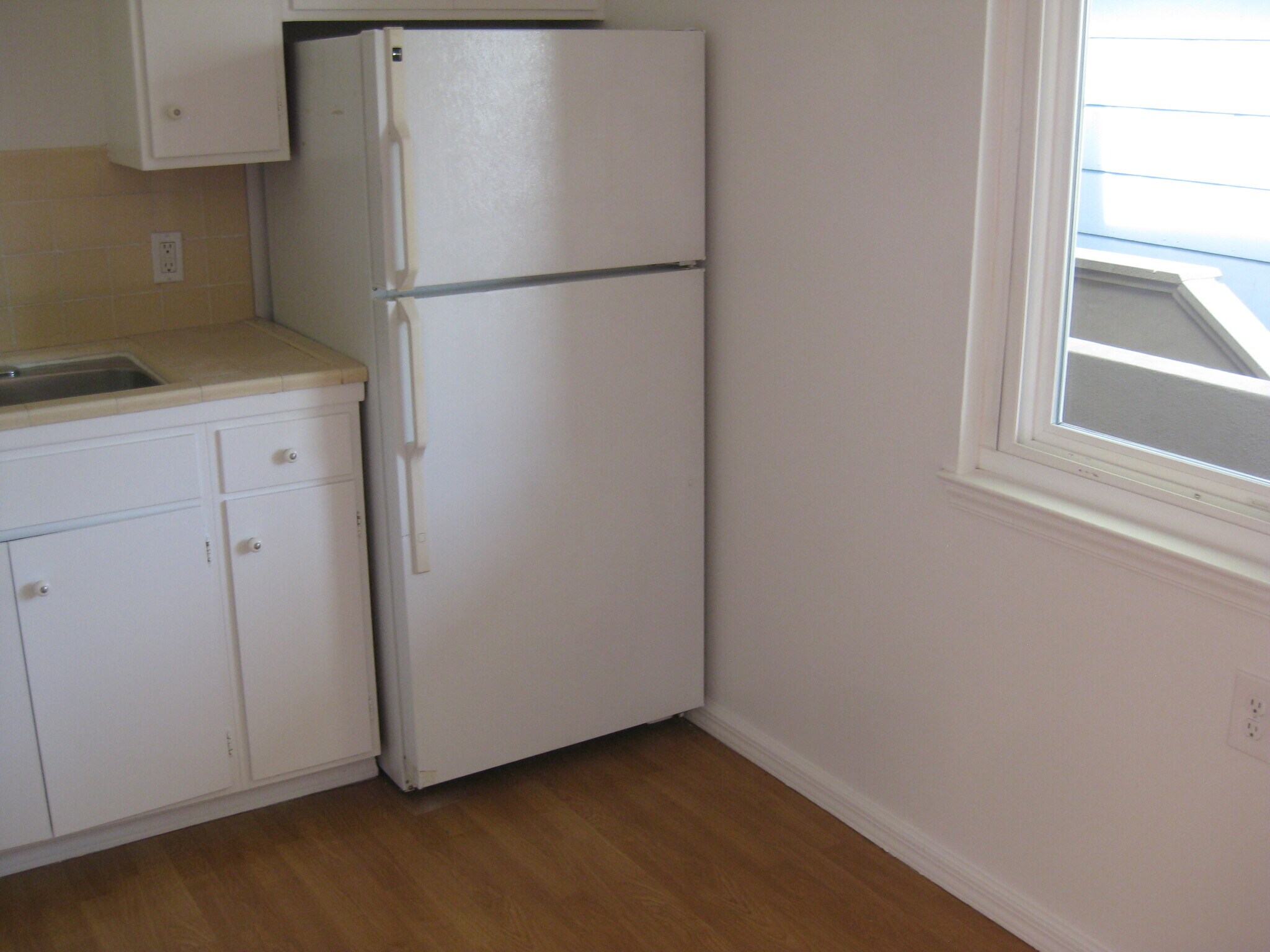 Building Photo - 300 Cortland Ave