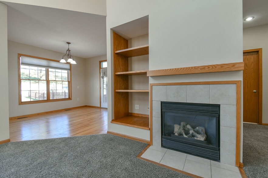 Building Photo - 9412 Forest Glen Dr