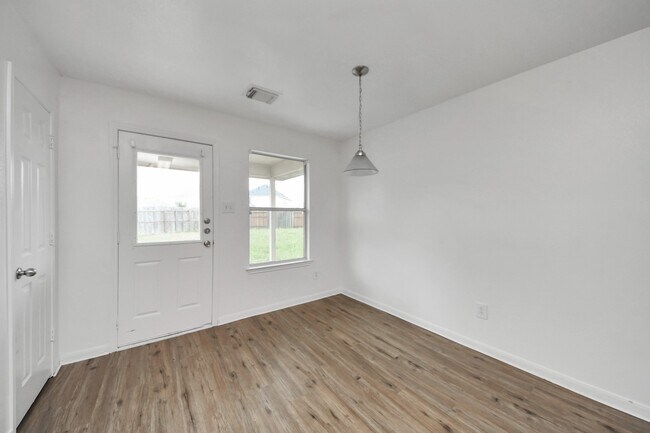Building Photo - 9638 Brenthaven Springs Ln