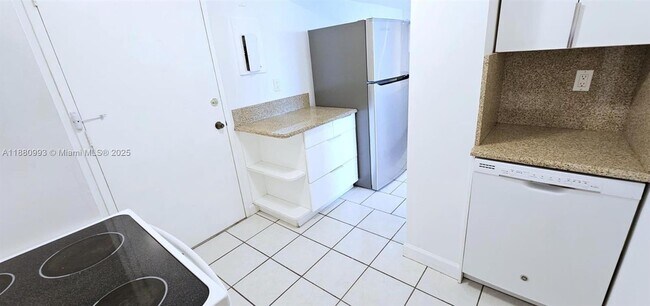 Building Photo - 7135 Collins Ave