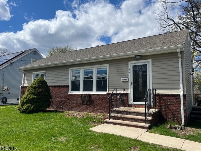 Building Photo - 76 Liberty St