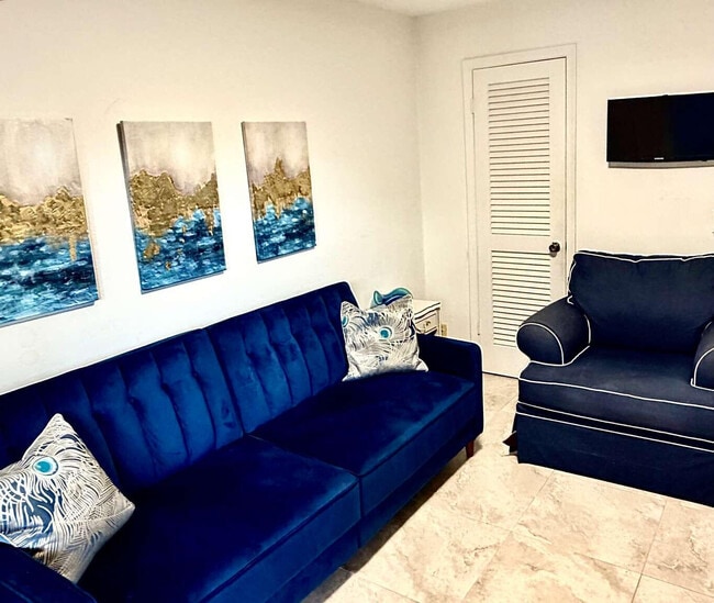 Building Photo - 433 Durham O