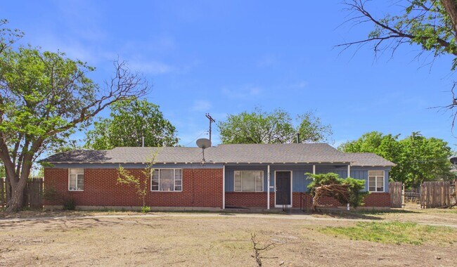 Building Photo - 2713 Duncan Dr