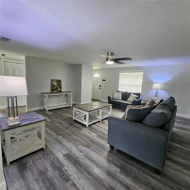 Building Photo - 6008 Firefly Ln