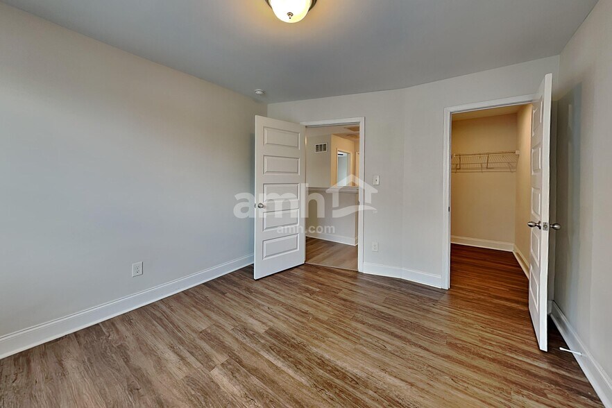 Building Photo - 5013 Mountain Springs Rd