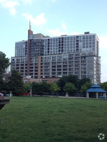 Building Photo - 1530 S State St