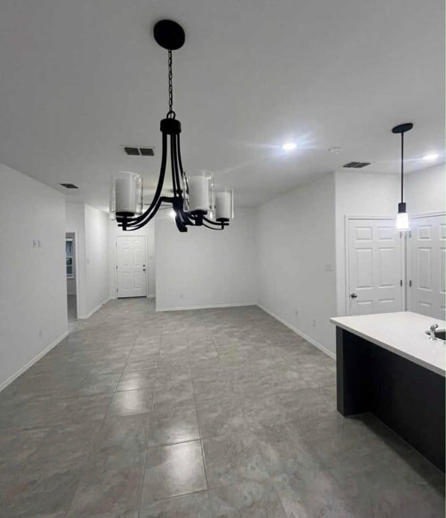 Building Photo - 1504 Estudiantes Dr