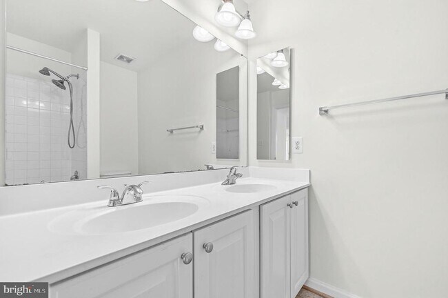 Building Photo - 5407 Silver Maple Ln