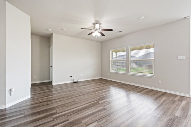 Building Photo - Natchez Home