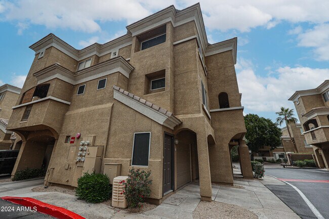 Building Photo - 4644 N 22nd St