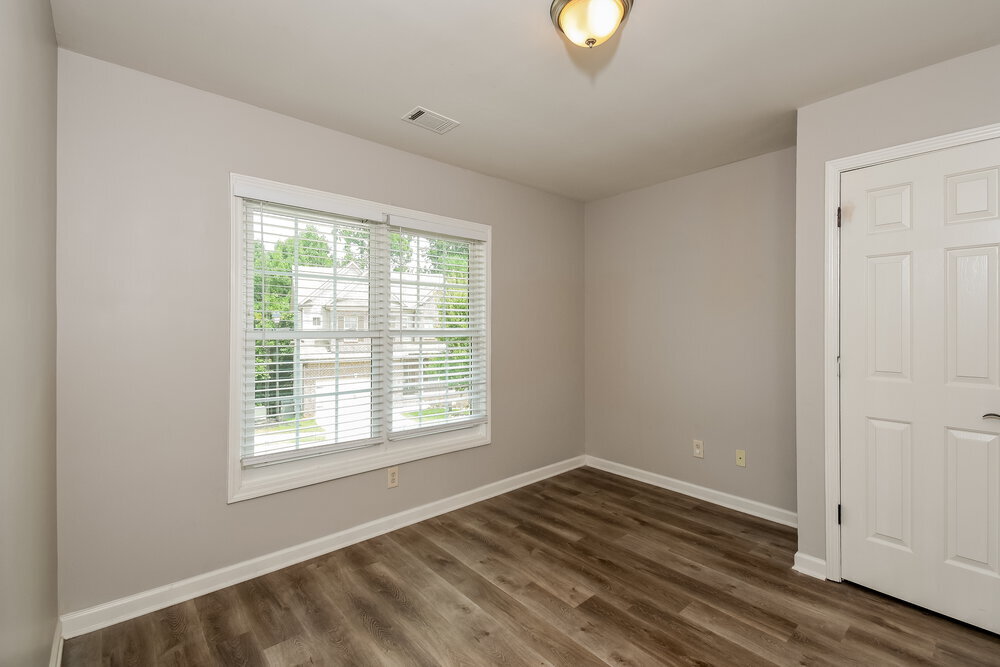 Building Photo - 6176 Mulberry Park Dr