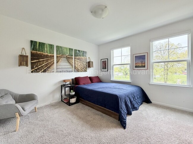 Building Photo - Modern 2020 Built Townhome Just Steps from Downtown Ferndale!