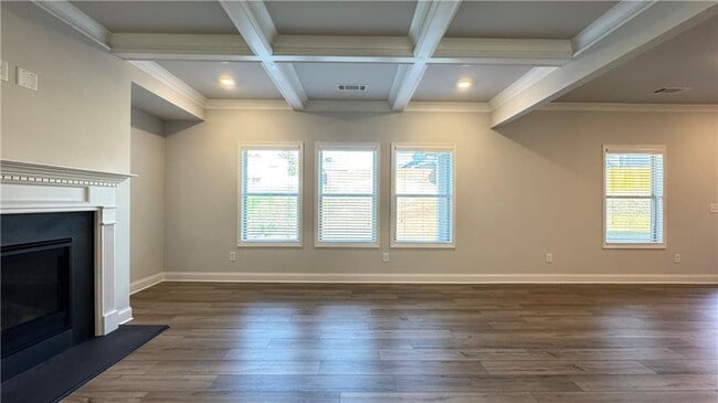 Building Photo - 4587 Silver Oak Dr SW