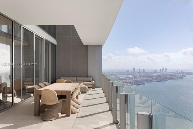 Building Photo - 300 Biscayne Blvd Way