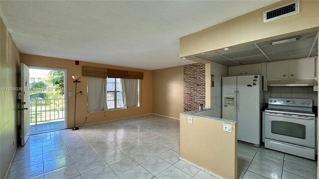 Building Photo - 2901 NW 47th Terrace