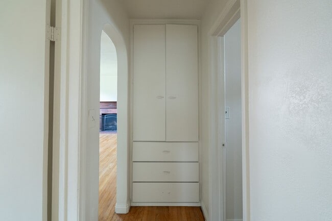 Building Photo - 4452Cogs