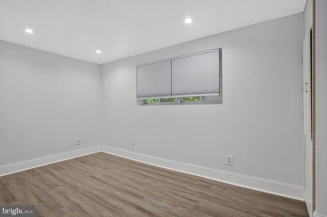 Building Photo - 6162 40 Winks Way